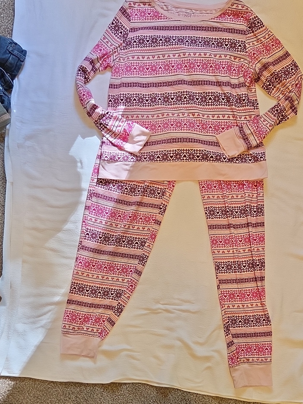 Secret Treasures Womans 2-Piece Pajama Set S Fair Isle Knit Long Sleeve Pink